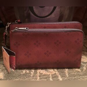 NWT Patricia Nash Leather Varone DOUBLE Zipper Wristlet/Clutch Signature Print